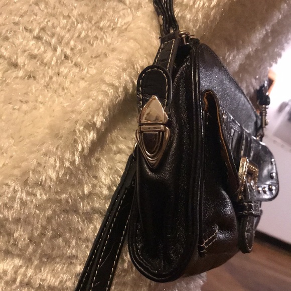 Kathy Van Zeeland …Sling Wallet - Picture 3 of 5